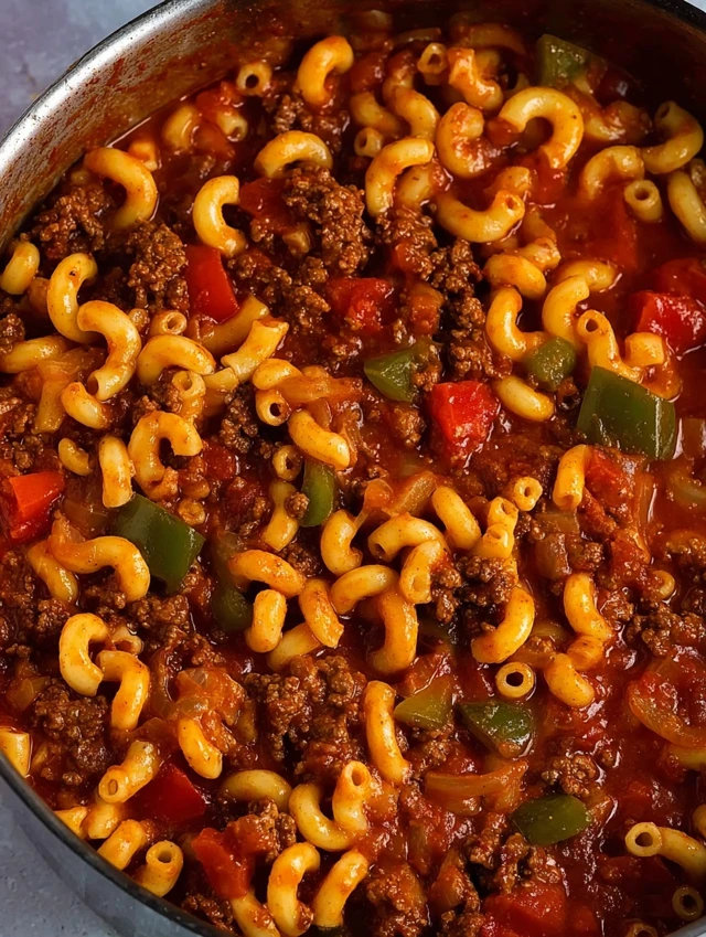 American Goulash (Easy One Pot Recipe)