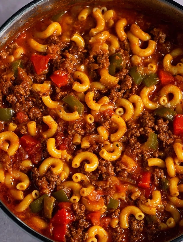 American Goulash (Easy One Pot Recipe)