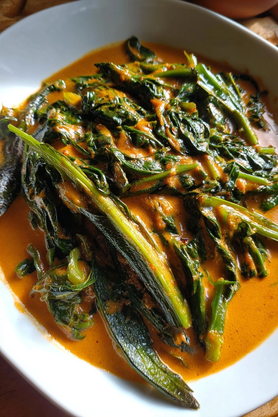 Rajas con Crema Poblanos: Discover its Rich Flavor Today! Rajas con Crema Poblanos