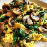 Keto Spinach Mushroom Scramble: A Delightful Healthy Breakfast! Keto Spinach Mushroom Scramble